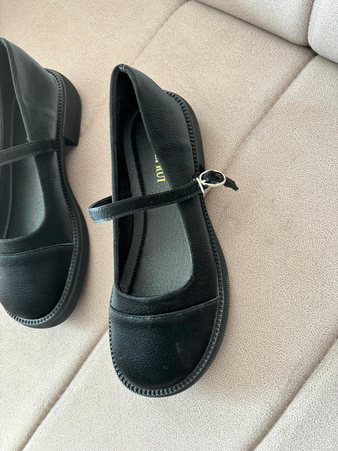 Women Solid Color Buckle Mary Jane Shoes